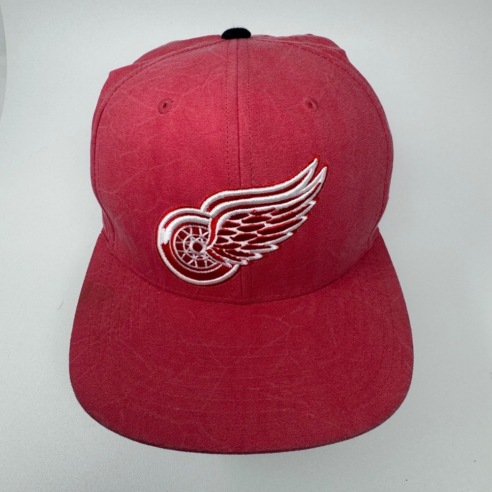 Detroit Red Wings Mitchell & Ness Snapback Hat Red Faux Suede NHL Hockey‎ Cap